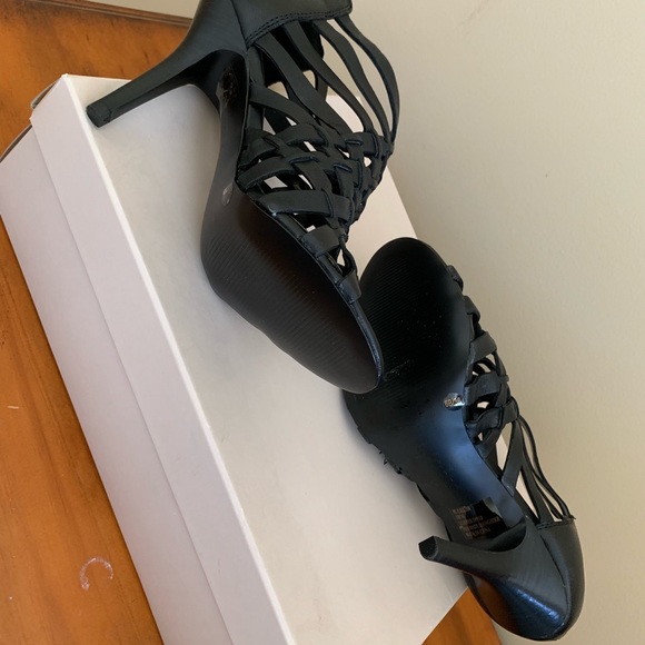 BCBGeneration Black pumps 6 - Picture 2 of 6